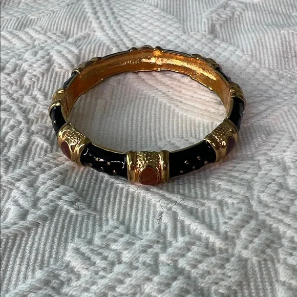 Joan Rivers bangles and earring set - Picture 6 of 10